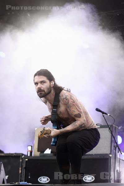 BIFFY CLYRO - 2016-06-11 - PARIS - Hippodrome de Longchamp - Main Stage - Simon Alexander Neil